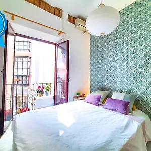Lovely Center - Sunny Balcony Alfalf Apartamento
